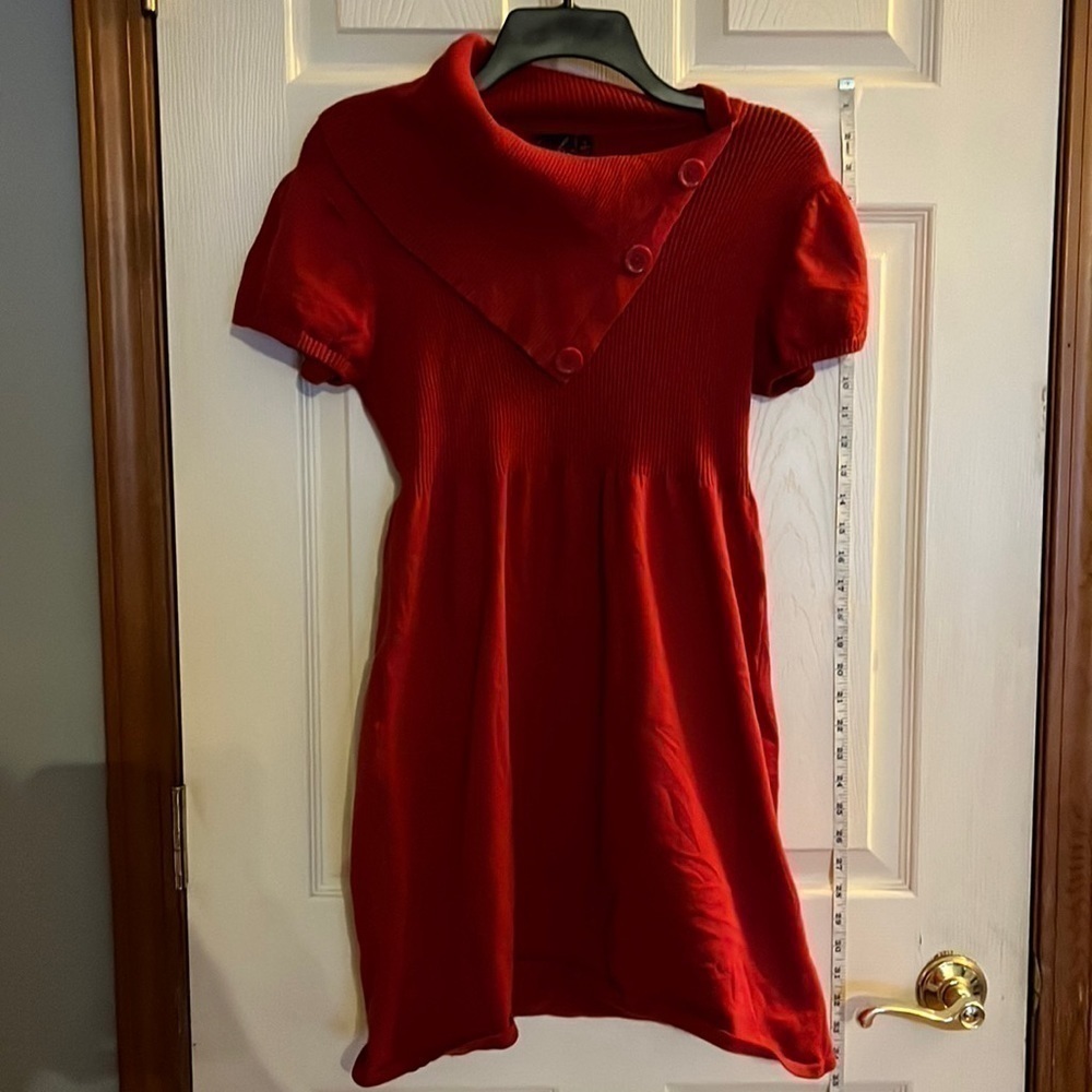 Take out-L-red-short sleeve, knit sweater dress with fold over button collar